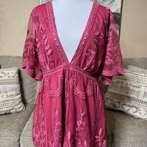 Chic Lace deep V romper